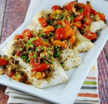 Риба по-грецьки, запечена в духовці: вишукана і смачна страва