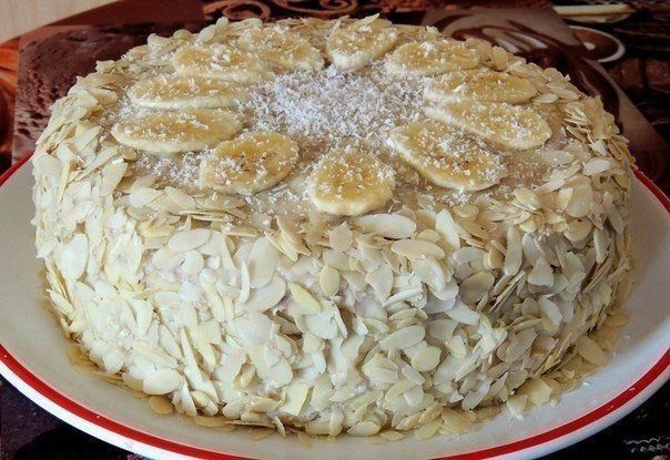 Ніжний і смачний торт з банановим кремом