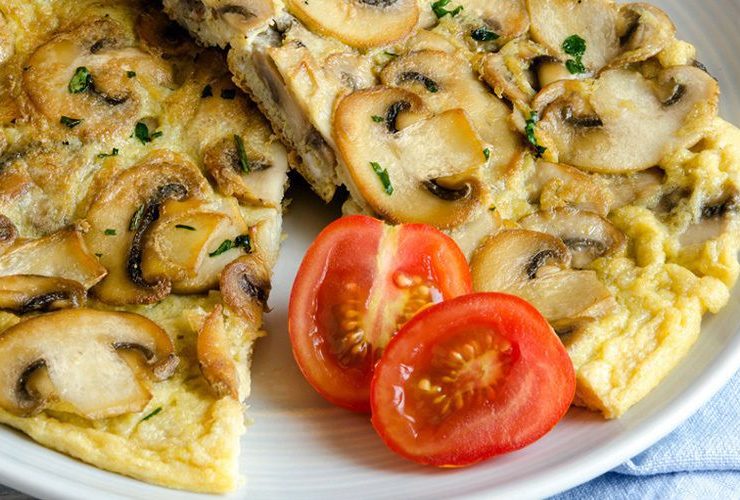 Омлет з грибами — смачний та ситний сніданок