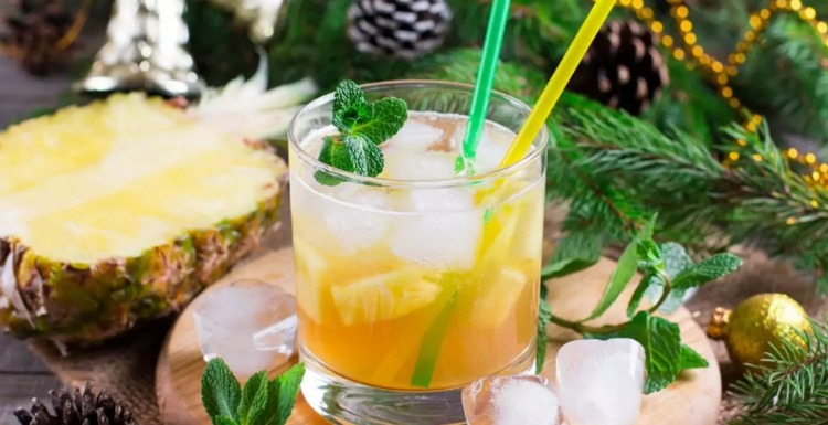 Освіжаючий напій з хвої – смачний і корисний порятунок в літню спеку