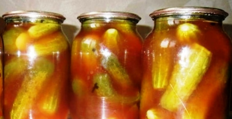 Рецепт хрустких маринованих огірків з кетчупом чилі. І ніякої стерилізації