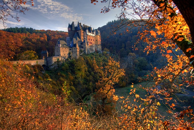Красивий замок Ельц - Перлина німецьких замків (6)