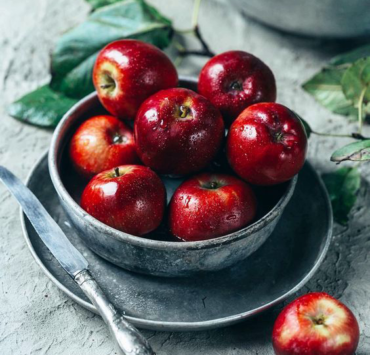 Чому важливо їсти яблука