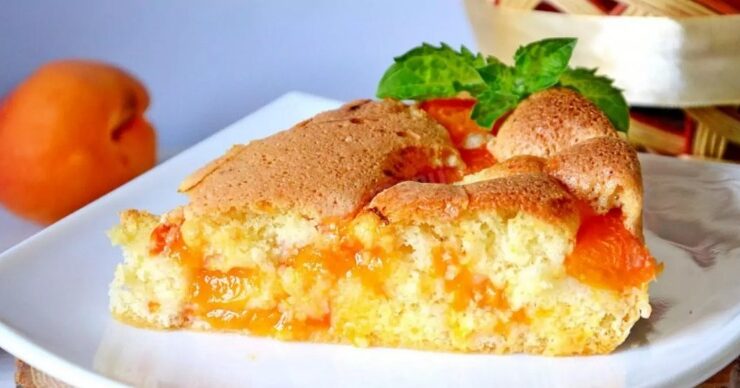 Ароматний французький абрикосовий пиріг: вишуканий і витончений смак