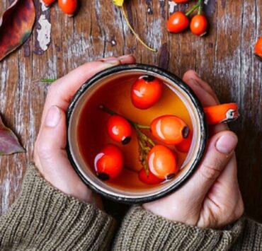 Лікар-дієтолог розповів, який чай найкорисніше пити восени