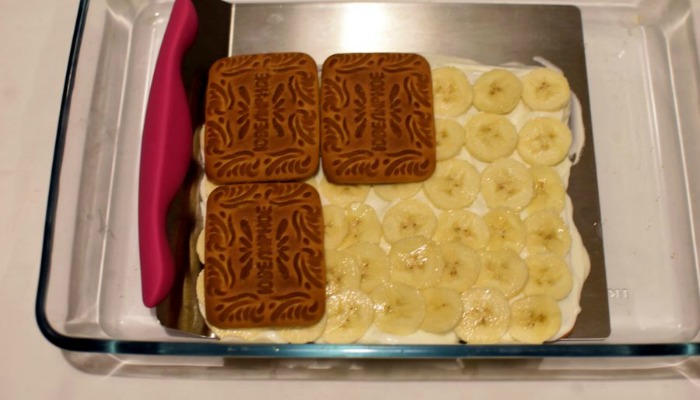 Торт з печива і бананів