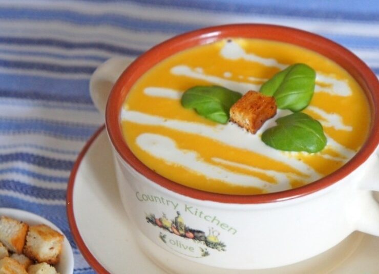 Яблучно-морквяний суп-пюре: смачне поєднання