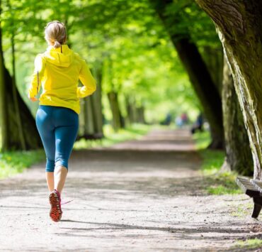 Ходьба пішки – користь для здоров’я: 10 речей, які відбудуться з вашим тілом, якщо ходити пішки щодня