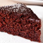 Чудовий пісний шоколадний пиріг з какао з чудовим смаком. Мінімум інгредієнтів - і дуже багато задоволення!