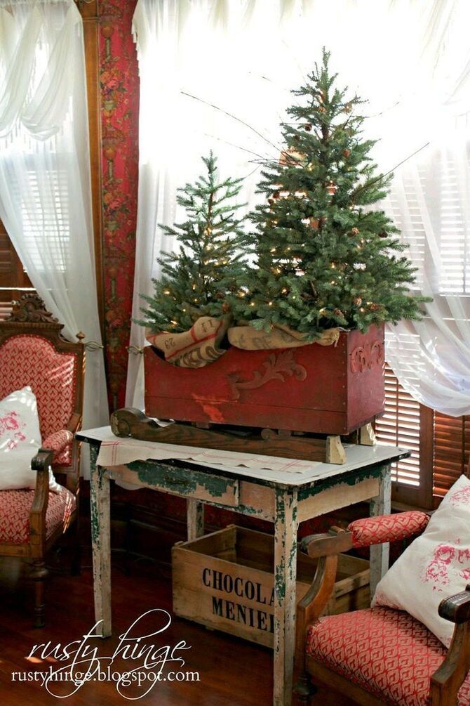 Різдвяний декор: 40 казкових ідей прикрашання маленької ялинки 32