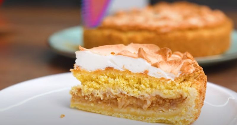 Пиріг Чебурашка – один із найлегших рецептів пишного пирога з яблуками
