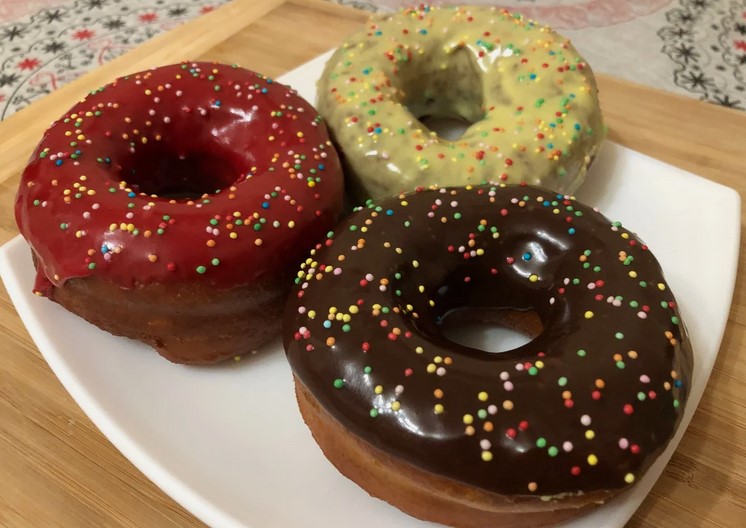 Американські пончики (Donuts). Веселі пончики з глазур'ю