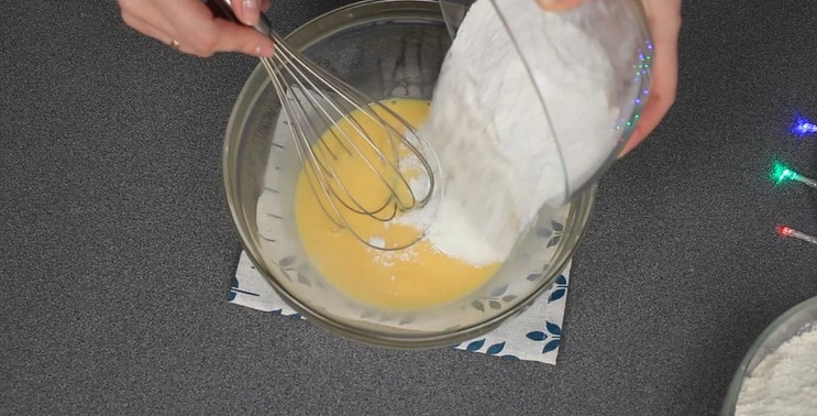 Дивовижний крем "Дипломат" зі смаком пломбіру. Рецепт стабільного крему для тортів