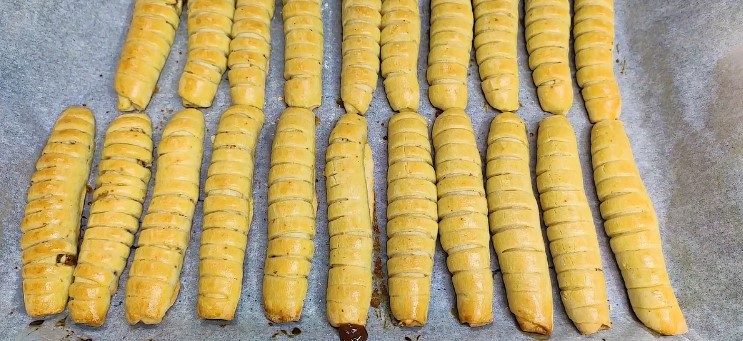 Беру 150 г сметани та готую пісочне печиво: улюблений рецепт