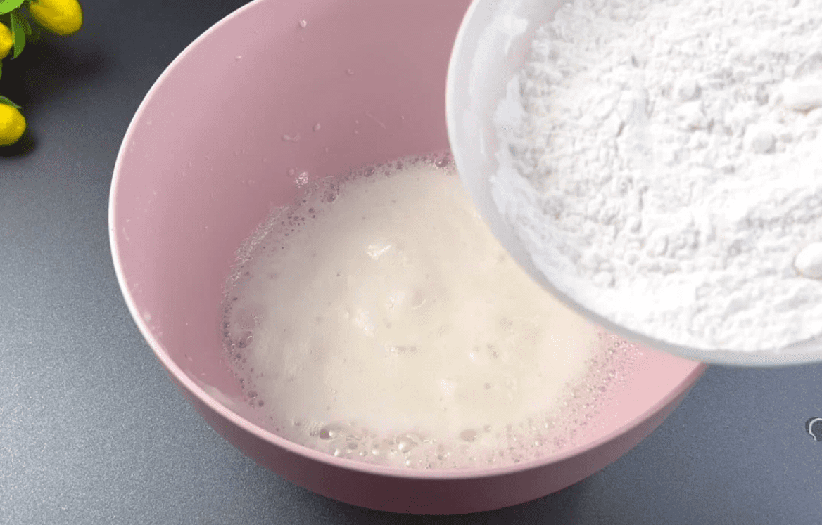 Найпростіший рецепт домашніх пряників у білковій глазурі: готувати простіше-простого, з доступних інгредієнтів, а виходять смачніше за магазинні